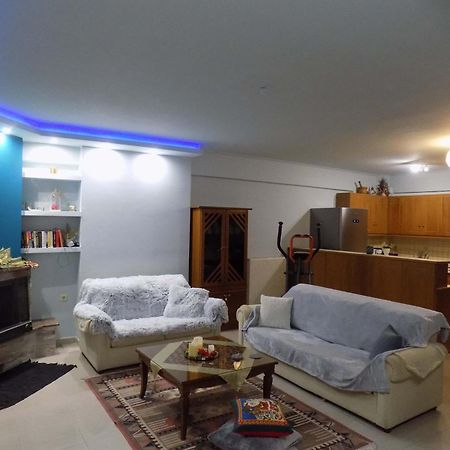 Natalys 2 Bedroom Gorgeous Apartment In Волос Экстерьер фото