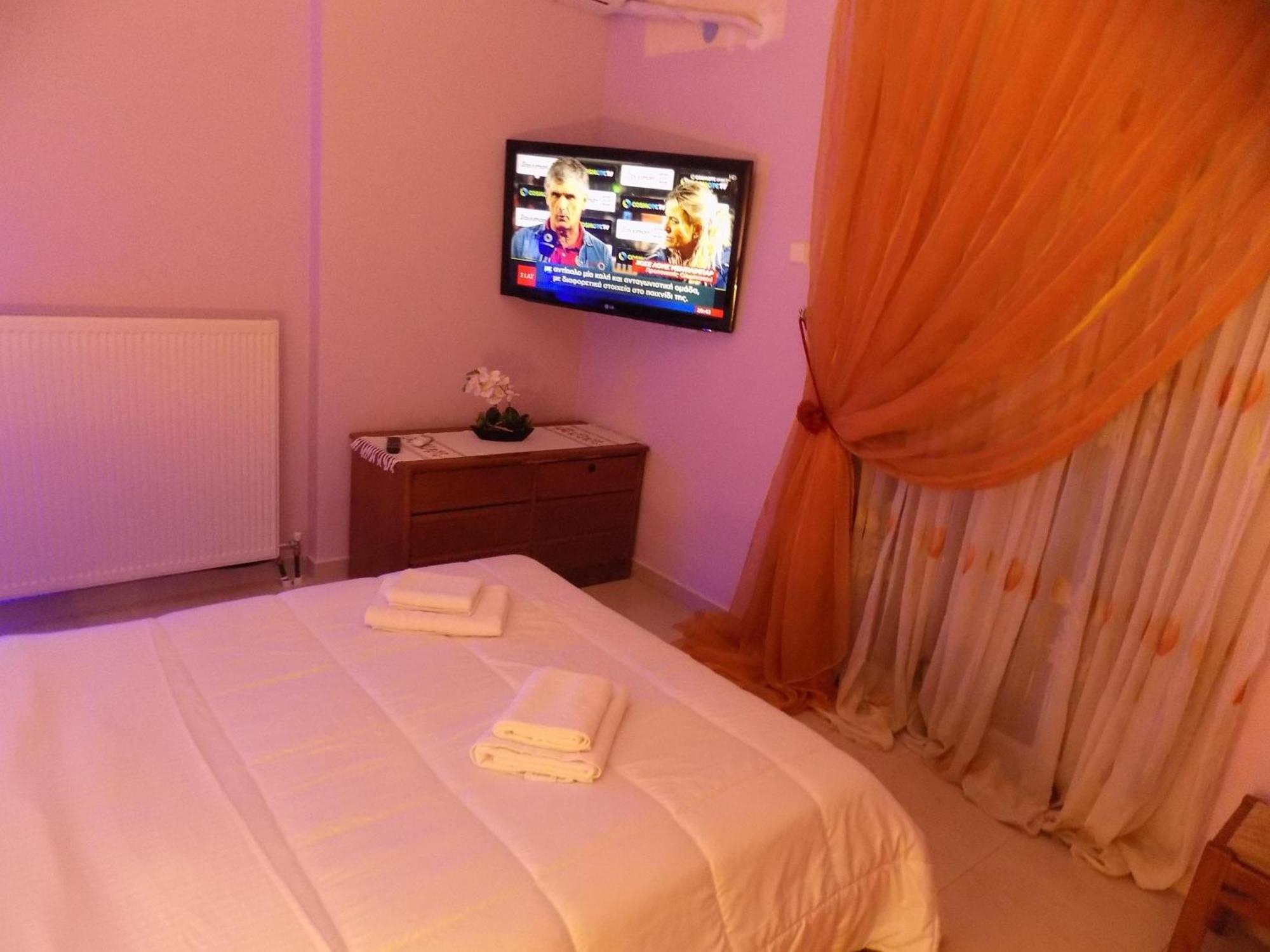 Natalys 2 Bedroom Gorgeous Apartment In Волос Экстерьер фото